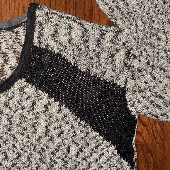 GUESS Black & White Knit Sheer Panel Sweater Size M - Picture 5 of 5